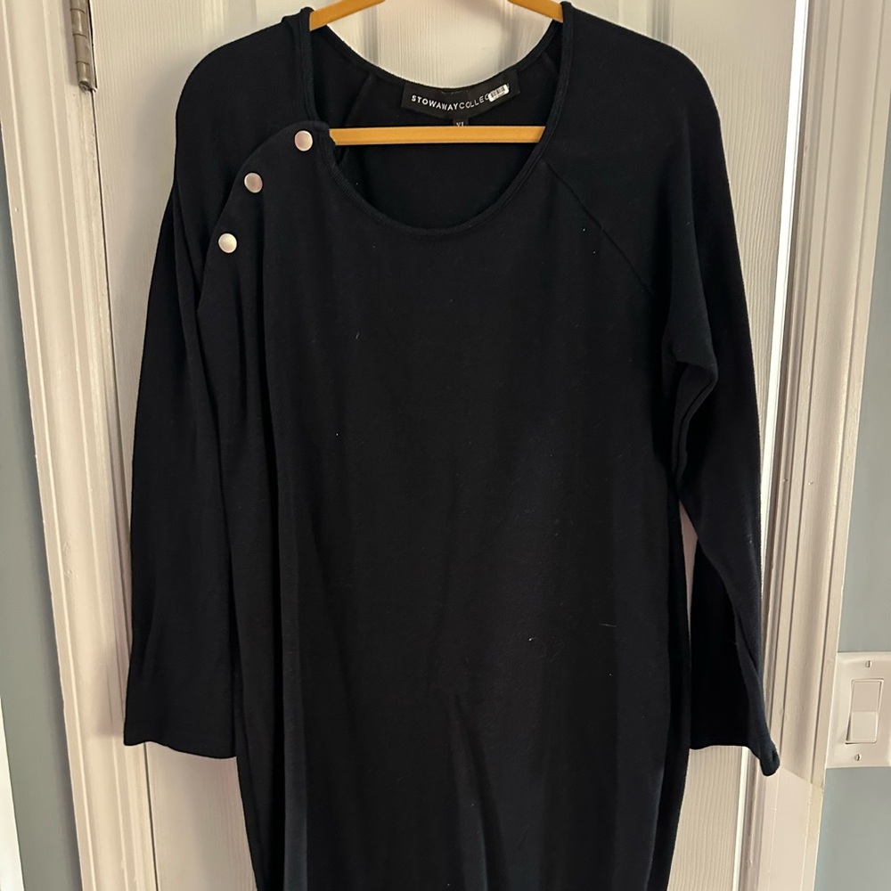 Black maternity dress - size XL

Very comfortable!